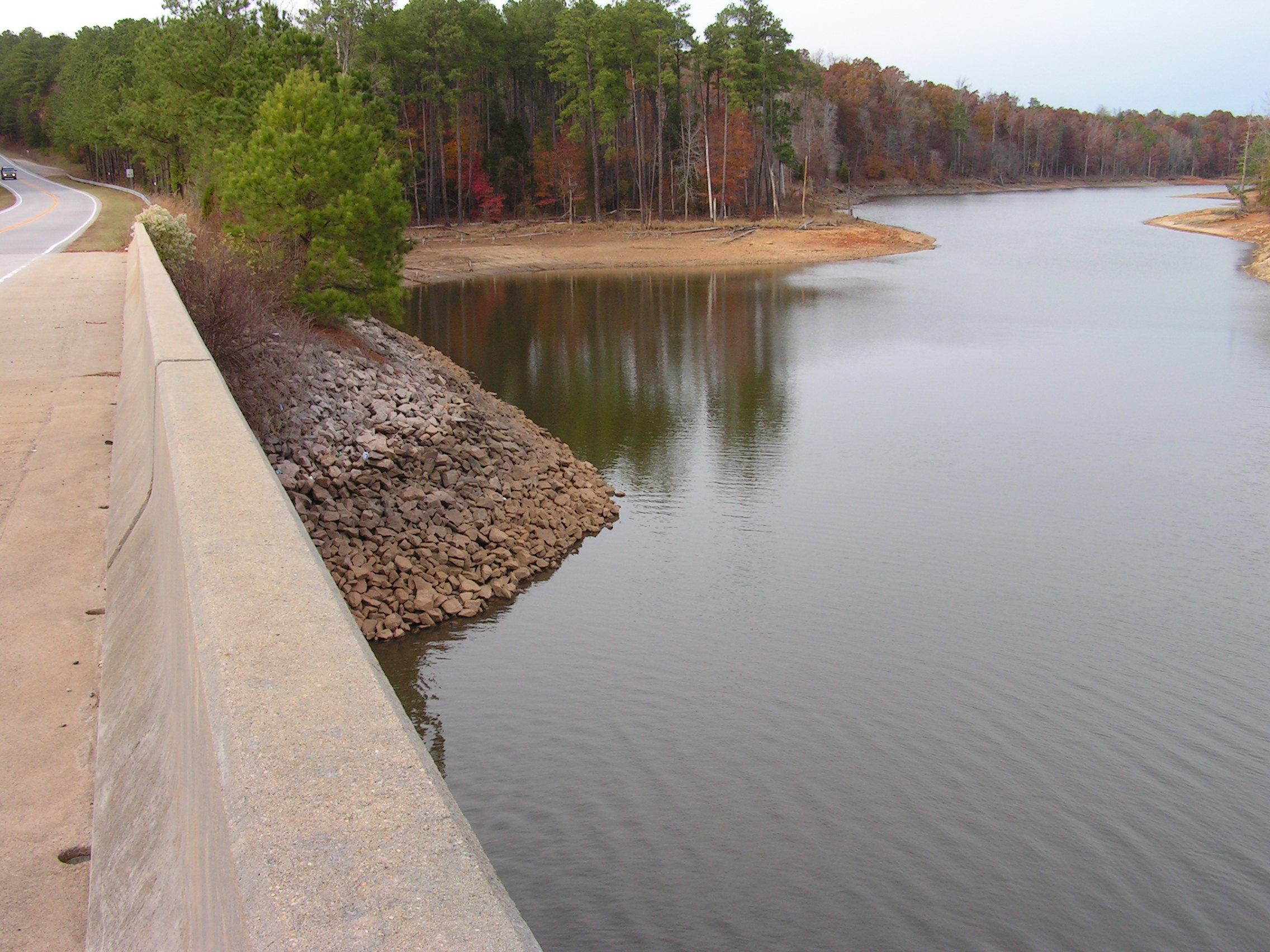 ./2005/Falls Lake Low Water/Fall Lake low nov 0025.jpg